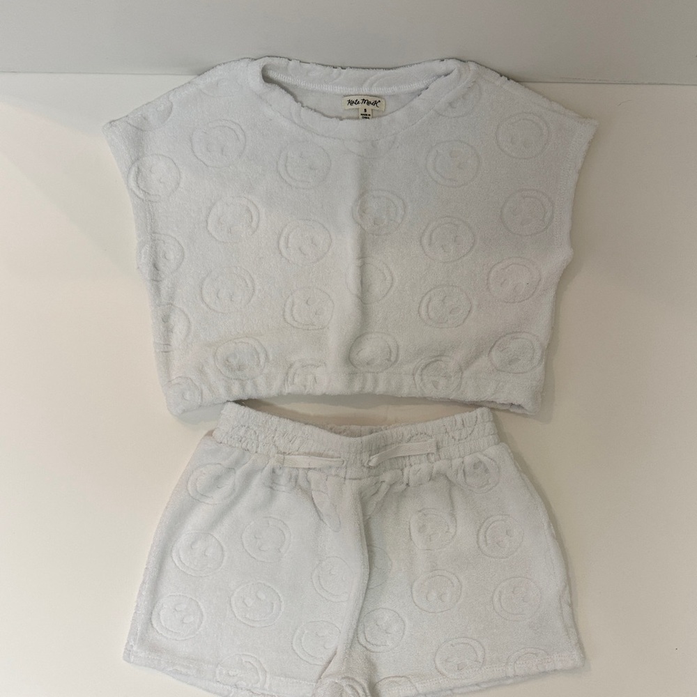 Girls White Smiley Face Terry Cloth Lounge Set